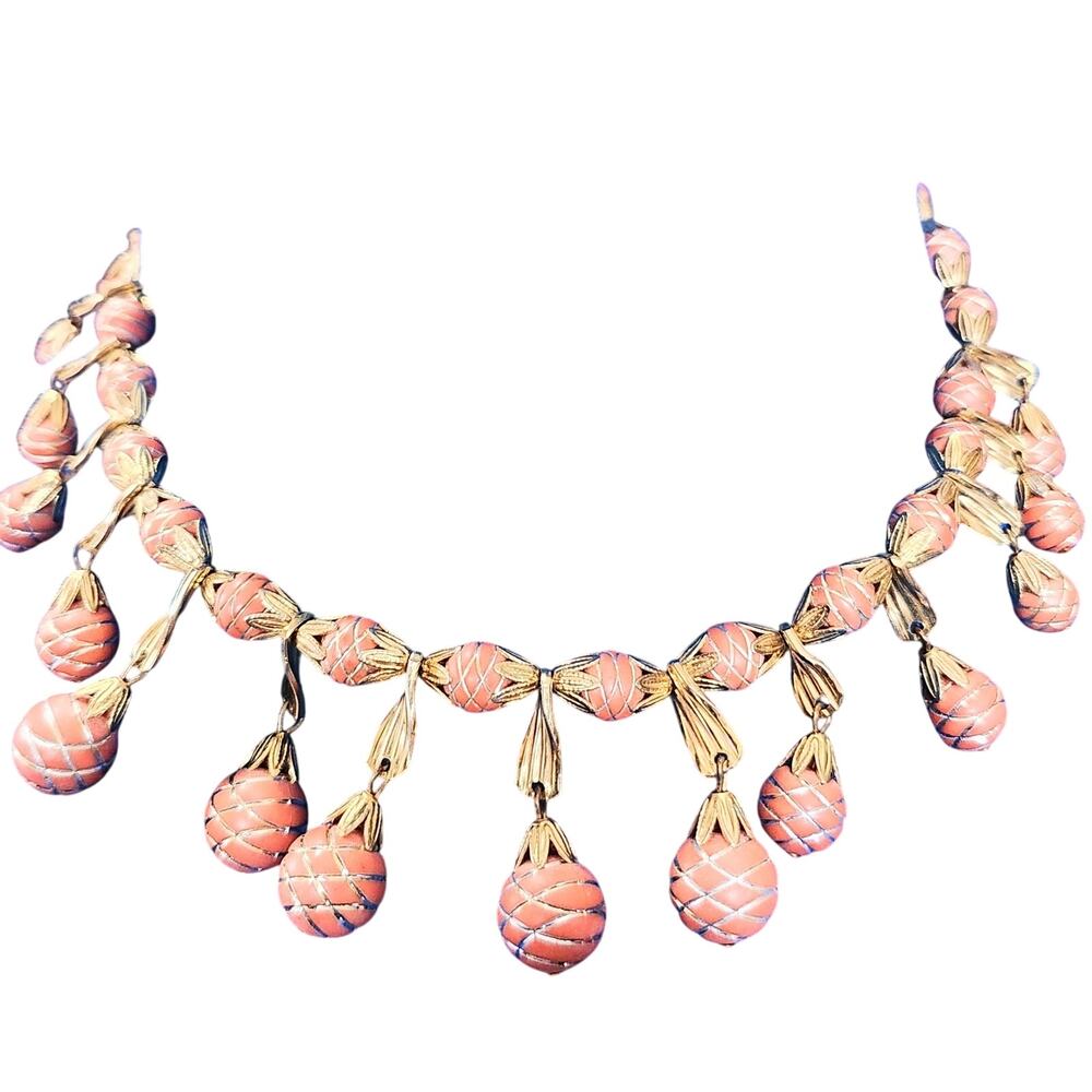 Vtg 1950s Salmon Coral Thermoset Gold Lattice Dangle Fringe Statement Necklace